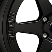 MOMO　HERITAGE 6　マットブラック