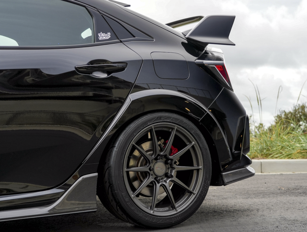 HONDA シビック タイプR FK8 × TSW ケモラ 18インチ - プラドファン 