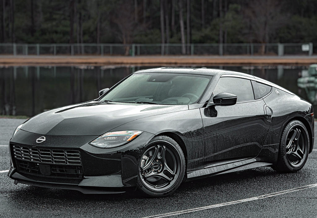 NISSAN フェアレディZ × モテギレーシング MR161 KOJIN 18インチ